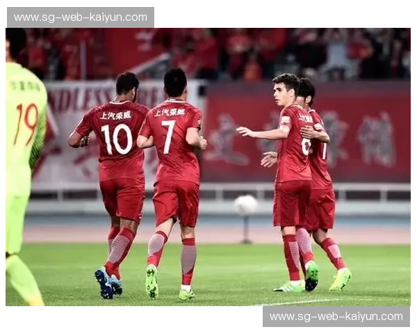 巅峰对垒之巅：山东鲁能与上海上港的豪门恩怨与绿茵史诗